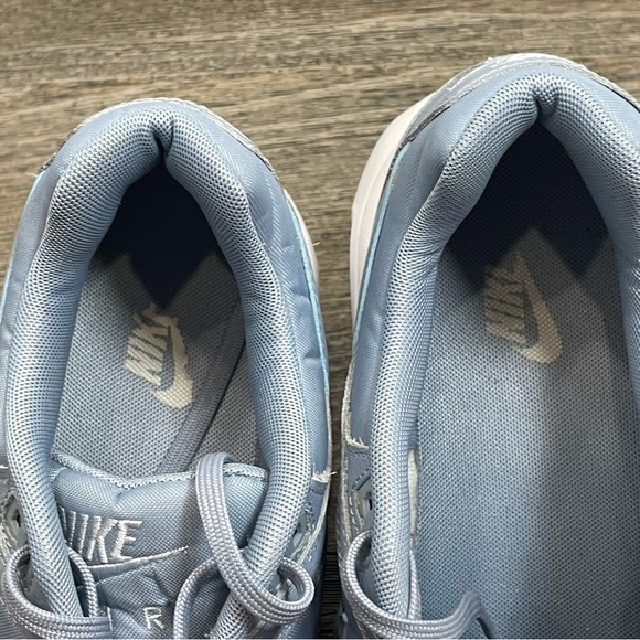 Nike Air Women’s Light Blue Air Max Sneakers. Running. Size 11. Pre-owned. - Picture 7 of 8